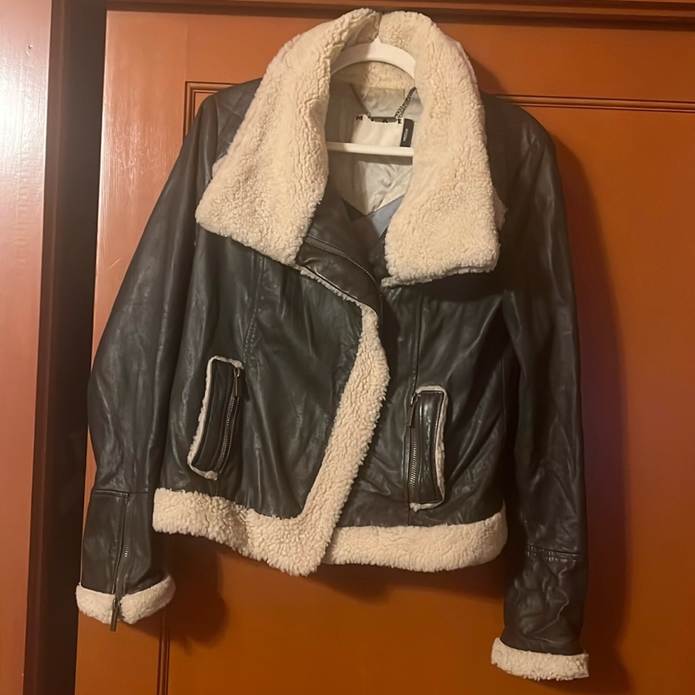 MIKE Gonzalez Women’s Medium Leather Jacket